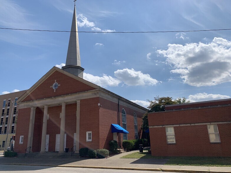 More Photos Of 121 Walnut St, Evansville Religious Facility For Sale