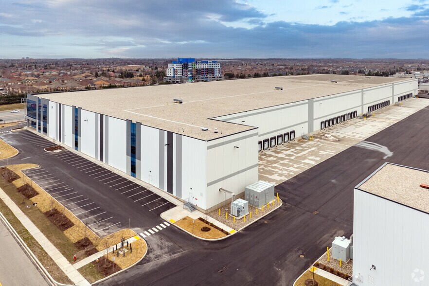 More Photos Of 20 Ironside, Brampton Unknown For Lease