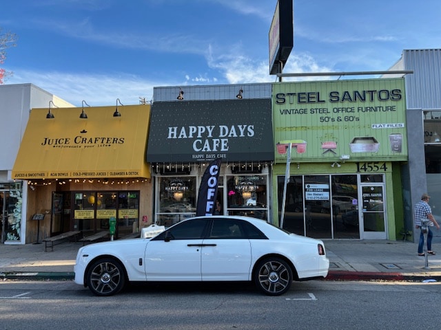 More Photos Of 14550-14554 Ventura Blvd, Sherman Oaks Storefront For Lease