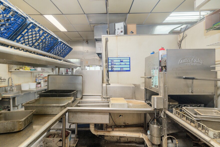 More Photos Of 14960 Main St, Alachua Restaurant For Lease