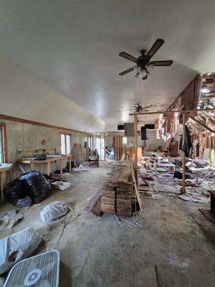 More Photos Of 6718 Midland Trail w, Hines Flex For Sale