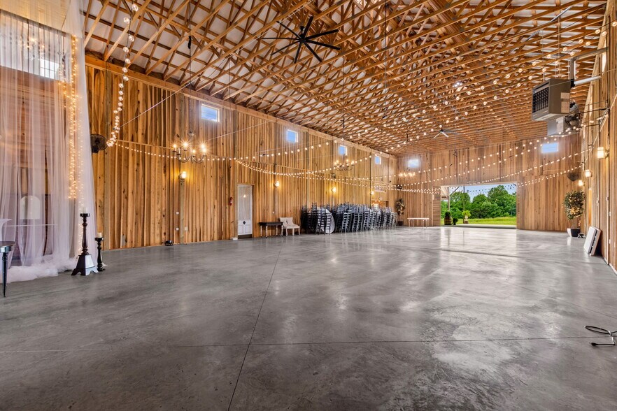 More Photos Of 6863 E Highway 80, Russell Springs Lodge Meeting Hall For Sale