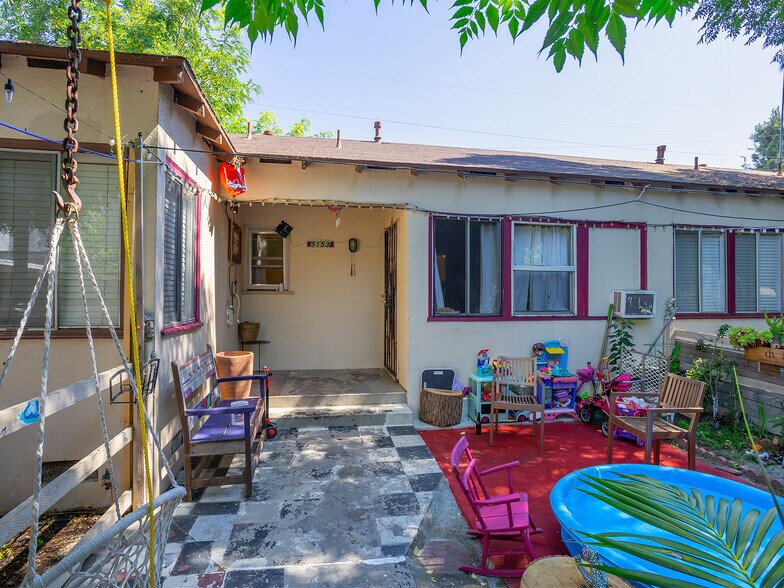 More Photos Of 5150 Riverton Ave, North Hollywood Land For Sale