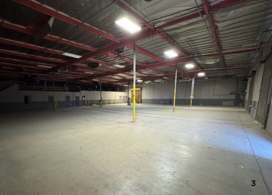 More Photos Of 2514 N 33rd Ave, Phoenix Warehouse For Lease