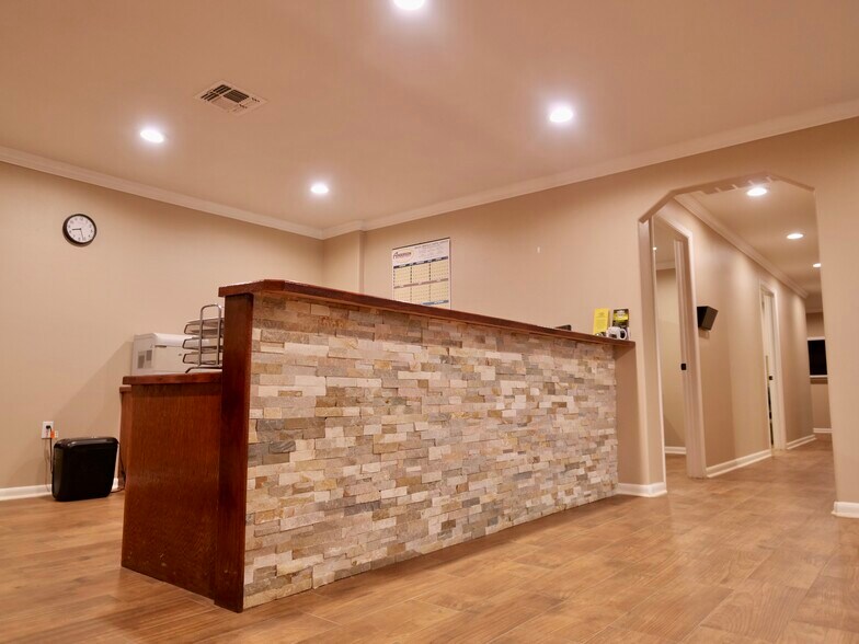 More Photos Of 4906 Houston Hwy, Victoria Light Distribution For Sale