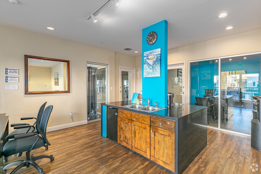 More Photos Of 819-825 D Ave, National City Apartments For Lease