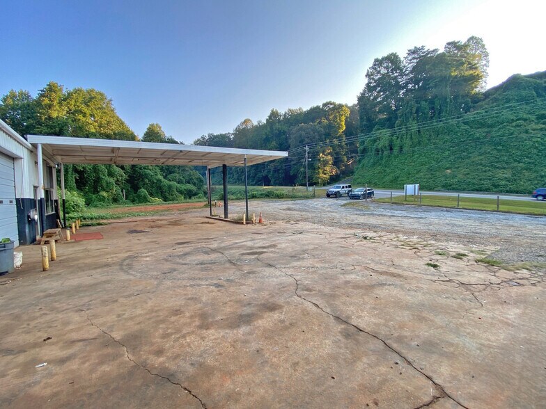 More Photos Of 1640 S Chestatee, Dahlonega Auto Repair For Sale