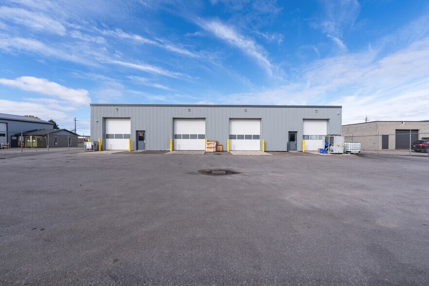 More Photos Of 26 Tamara Pl, Brantford Distribution For Sale