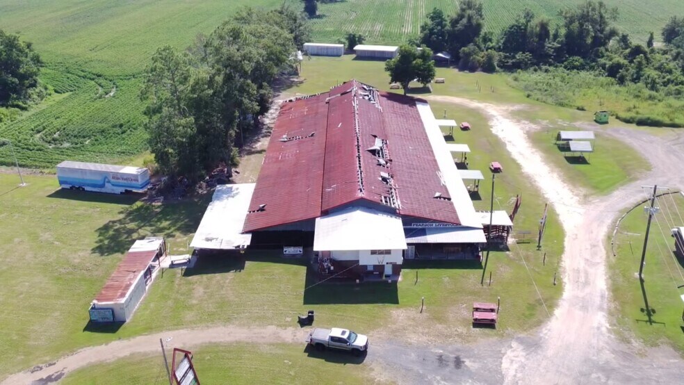 More Photos Of 1168 US Highway 441 N, Pearson Industrial For Sale