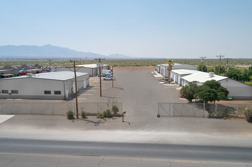 More Photos Of 10893 Dyer St, El Paso Unknown For Lease