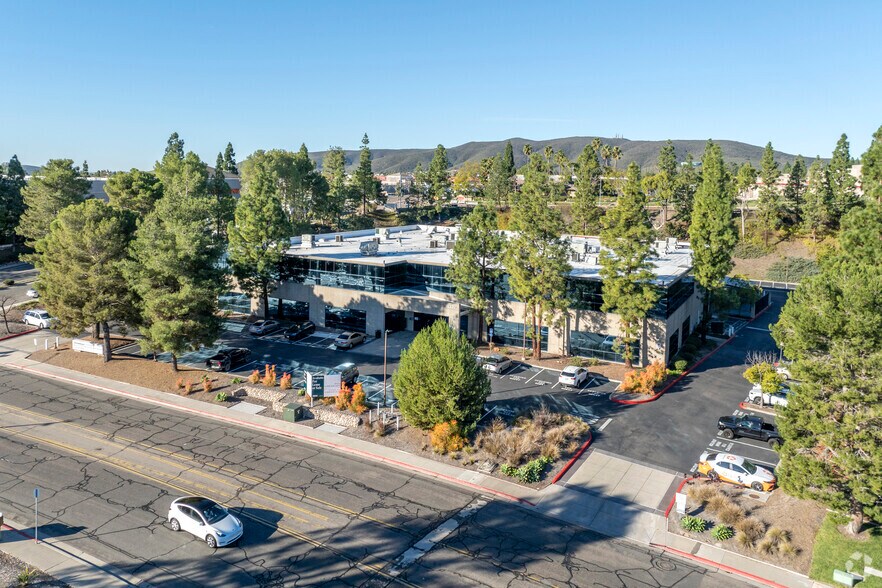 More Photos Of 12220 World Trade Dr, San Diego Flex For Sale