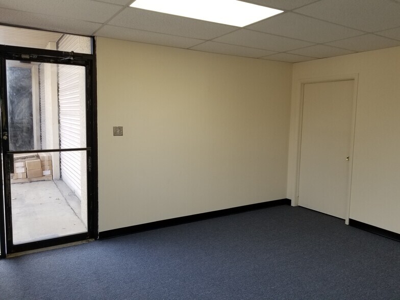 More Photos Of 9244 E Hampton Dr, Capitol Heights Unknown For Lease