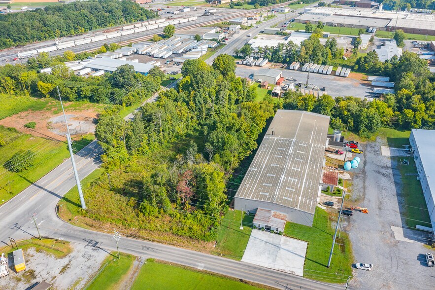 More Photos Of 506 Bear Creek Rd, Dalton Manufacturing For Sale