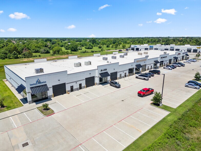 More Photos Of 6610 Fm 359 Rd, Fulshear Light Manufacturing For Lease