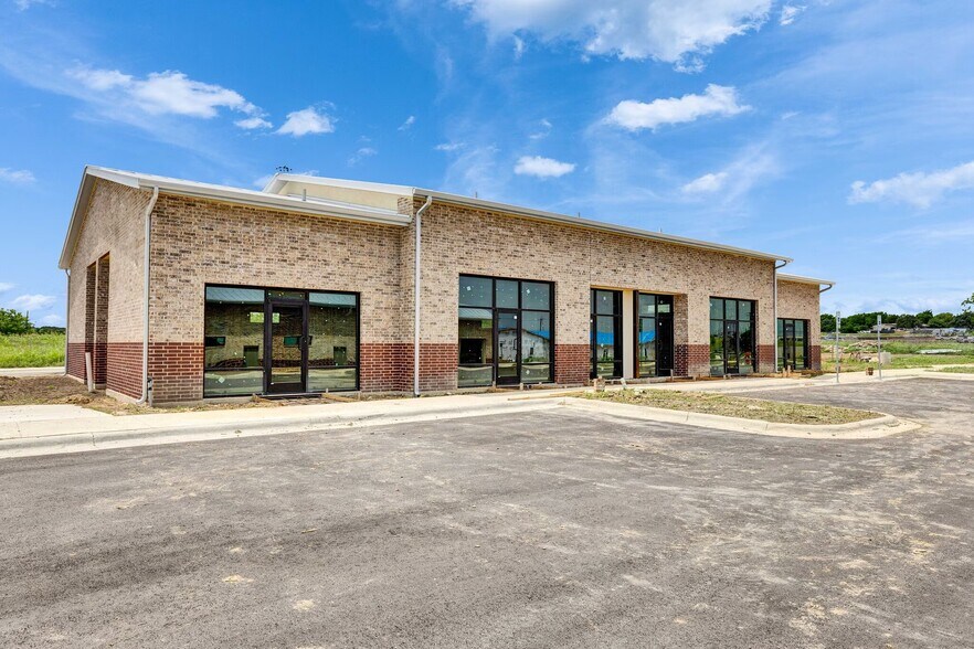 More Photos Of 340 E FM 150, Kyle Freestanding For Lease