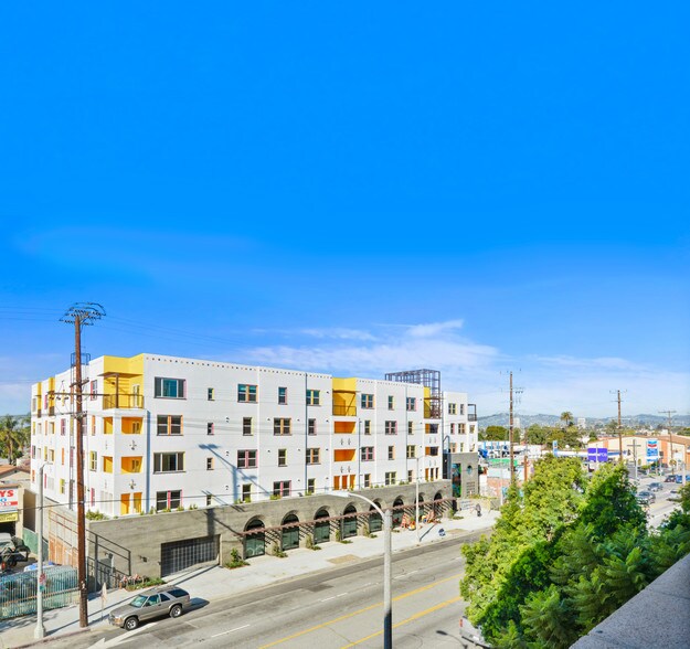 More Photos Of 3411 Crenshaw Blvd, Los Angeles Multifamily For Sale