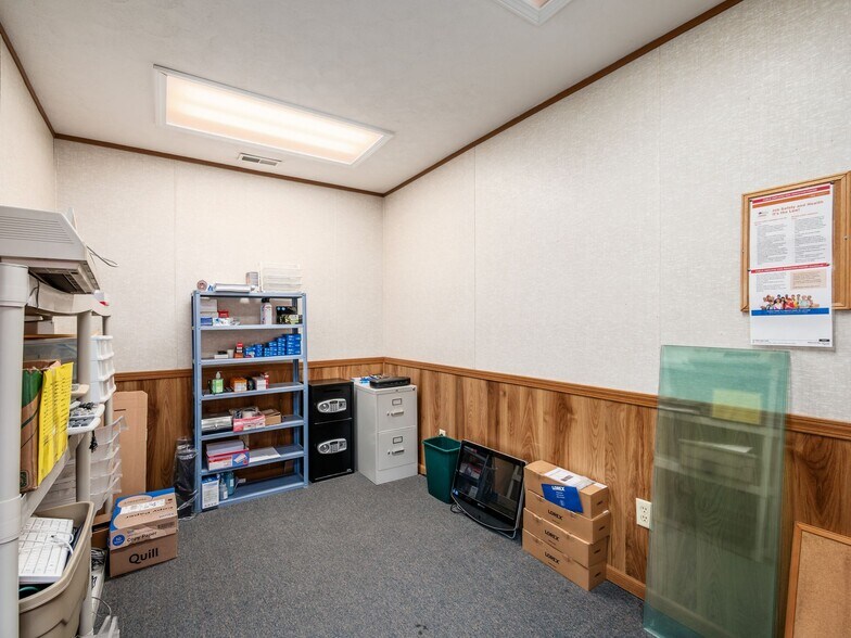 More Photos Of 31 S Ludlow Rd, Urbana Auto Repair For Sale