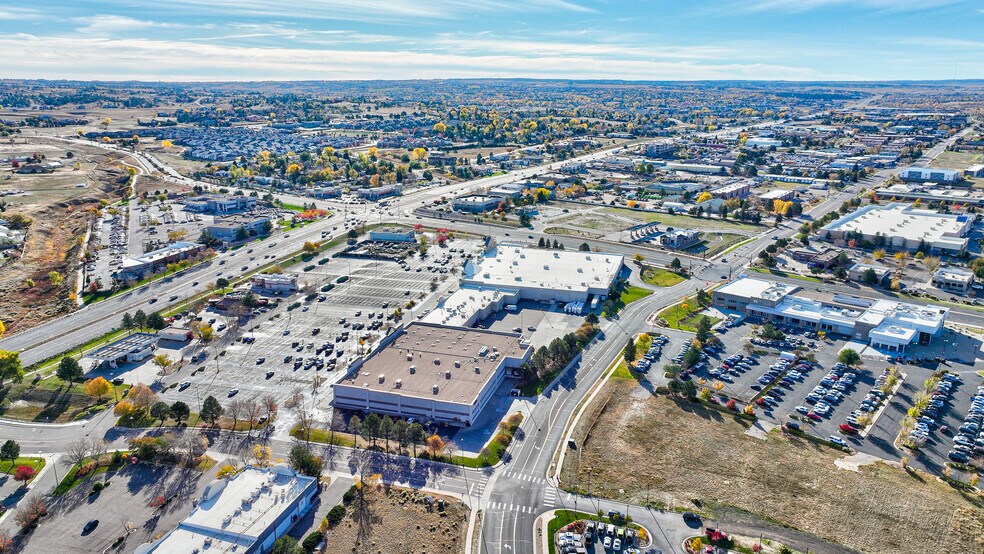 More Photos Of 9749-9751 S Parker Rd, Parker Supermarket For Sale