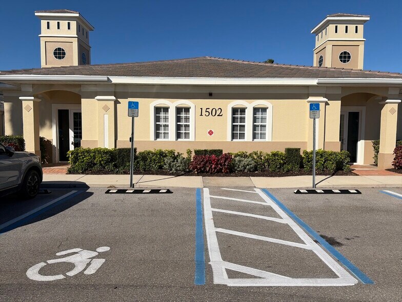 More Photos Of 1504 Kings Hwy, Port Charlotte Unknown For Lease