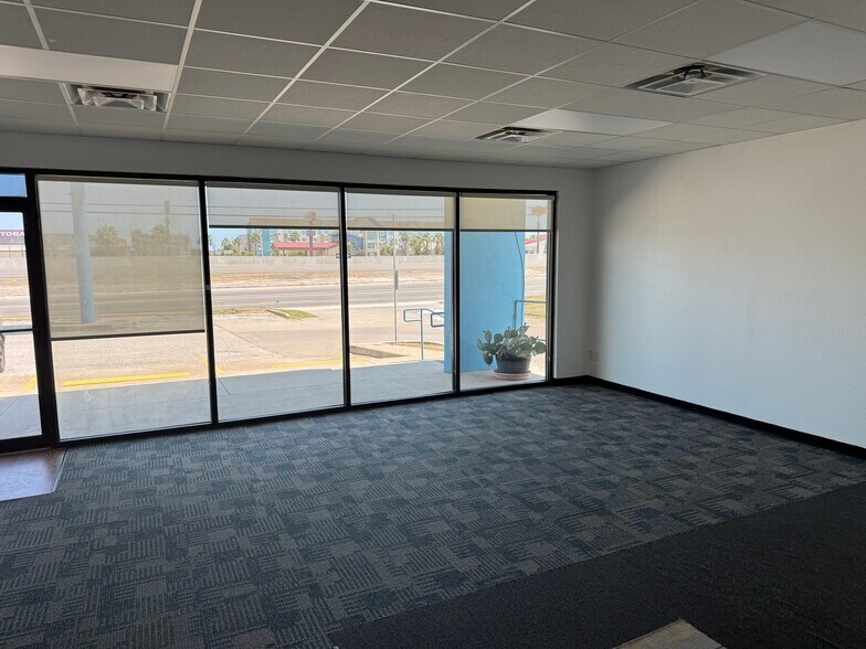 More Photos Of 1605 Us-181, Portland Self Storage For Sale