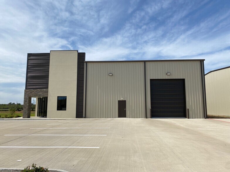 More Photos Of 16707 Telge Rd, Cypress Warehouse For Lease