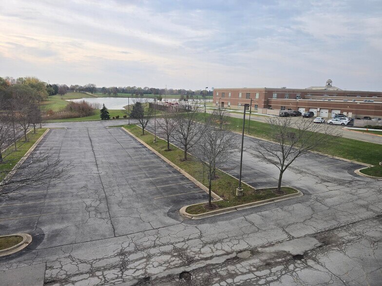 More Photos Of 2272 95th St, Naperville Office For Sale