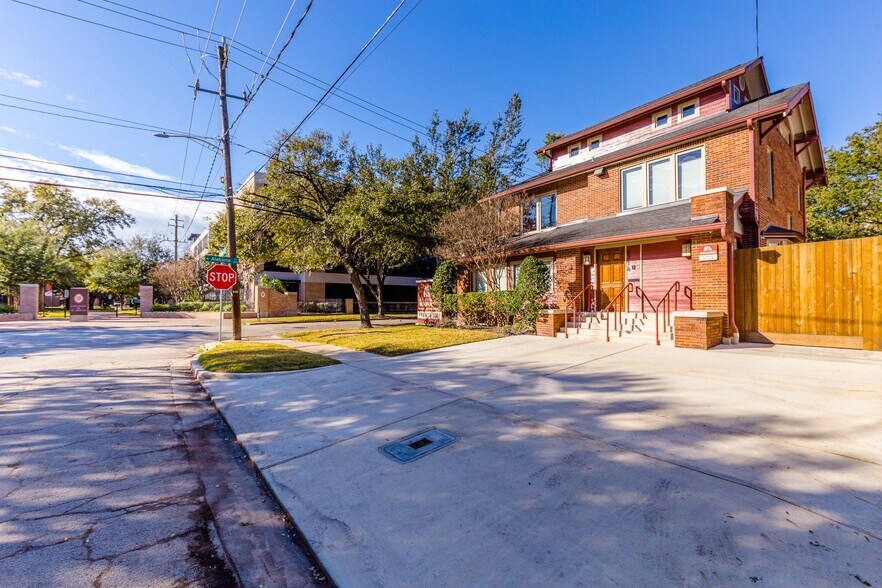 More Photos Of 3718 Mount Vernon St, Houston Office For Lease