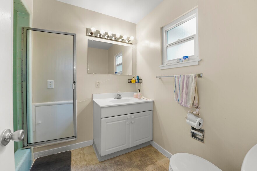 More Photos Of 2735 Byron St, Palo Alto Multifamily For Sale