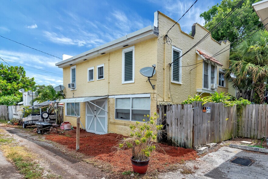 More Photos Of 329 N K St, Lake Worth Apartments For Sale