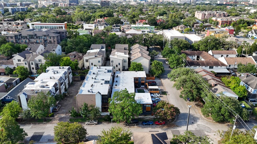 More Photos Of 2703 Mason St, Houston Apartments For Sale