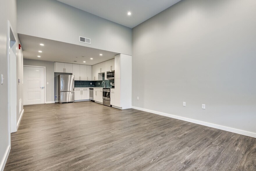 More Photos Of 490 Broadway St, Buffalo Apartments For Lease
