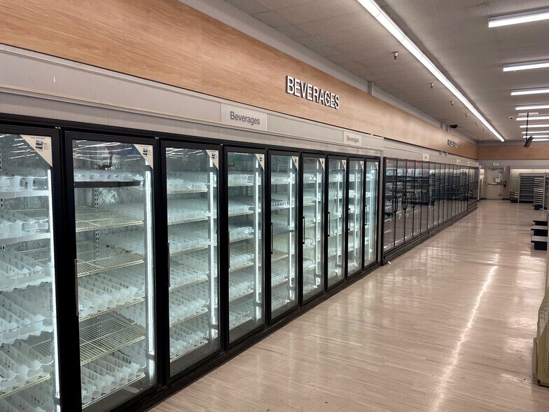 More Photos Of 1021 Bridge St, Colusa Storefront For Sale