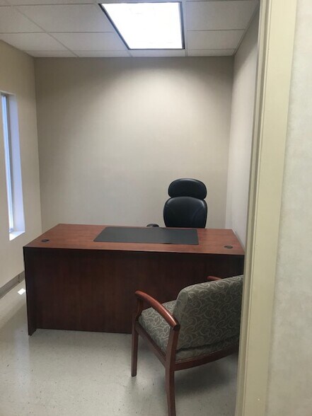 More Photos Of 510 W Main St, Bartow Coworking Space