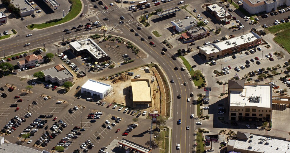 More Photos Of 7709 McPherson Rd, Laredo Freestanding For Sale