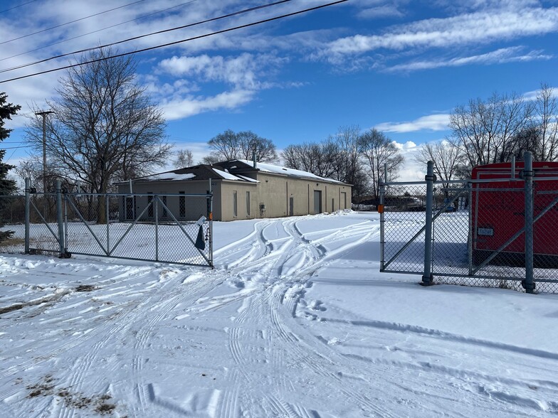 Primary Photo Of 1663 E Hamlin Rd, Rochester Hills Warehouse For Lease