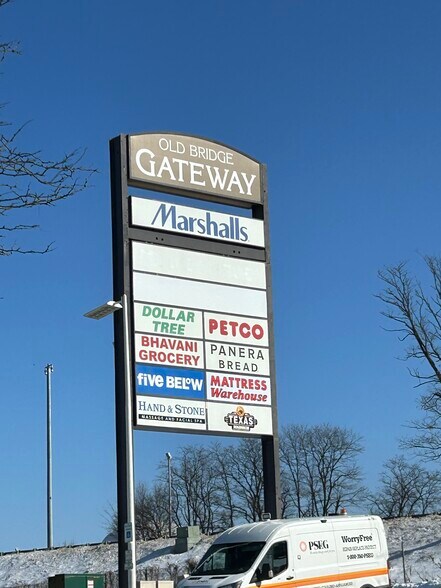 More Photos Of 1000-1074 US Highway 9, Parlin General Retail For Lease