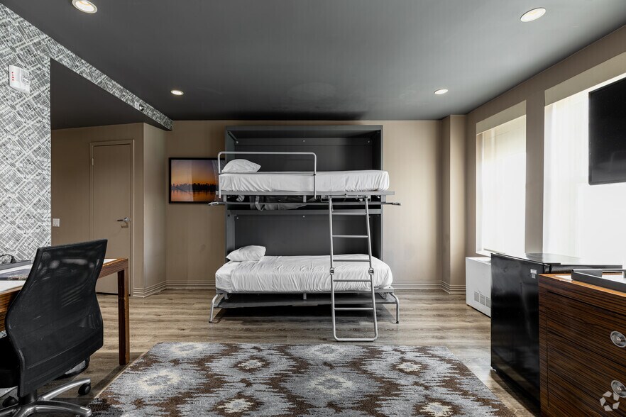 More Photos Of 234 W 48th St, New York Hotel For Lease