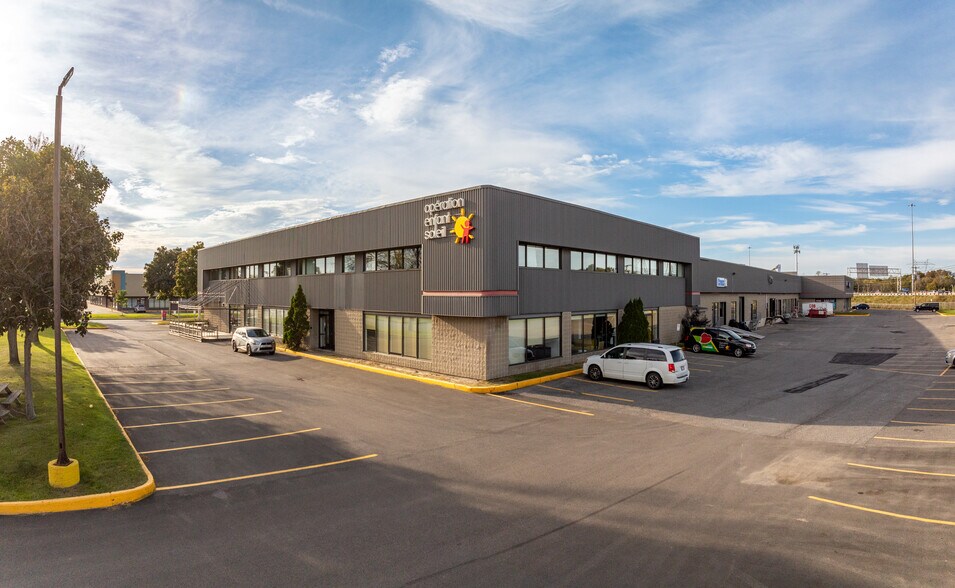 More Photos Of 450-500 Av Saint-Jean-Baptiste, Québec Distribution For Lease