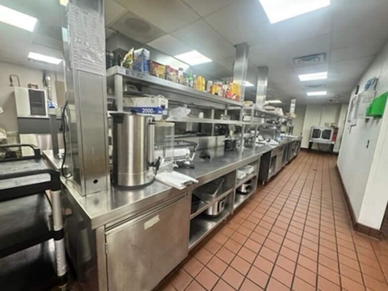 More Photos Of 8239 Georgia St, Merrillville Restaurant For Lease