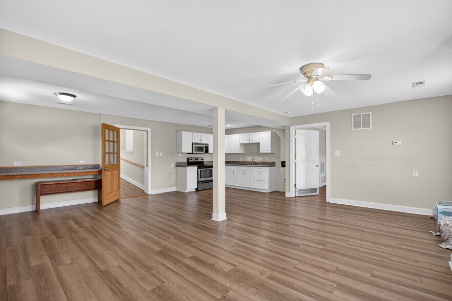 More Photos Of 168 Faulconerville Dr, Amherst Flex For Sale
