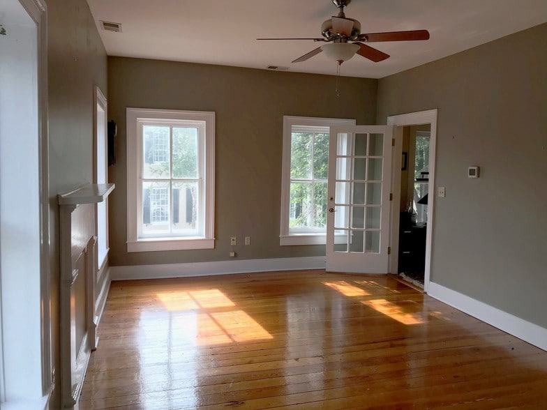 More Photos Of 303 S Loudoun St, Winchester Office For Lease