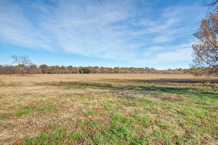 More Photos Of 4748 N 4318, Pryor Flex For Sale