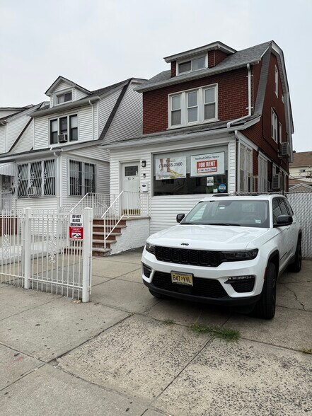 Primary Photo Of 4014 78th St, Elmhurst Office For Sale