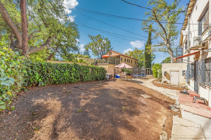 More Photos Of 1562 N Lake Ave, Pasadena Apartments For Sale