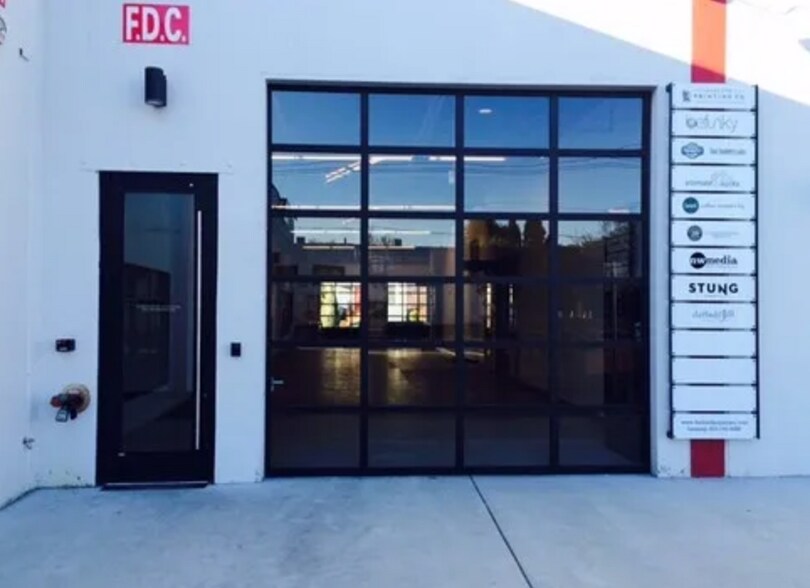 More Photos Of 2117 NE Oregon St, Portland Showroom For Lease