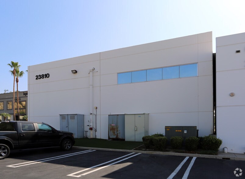 More Photos Of 23810 Via Del Rio Ave, Yorba Linda Warehouse For Lease