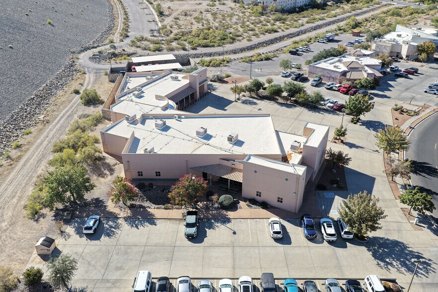 More Photos Of 1140 Commerce Dr, Las Cruces Office For Lease