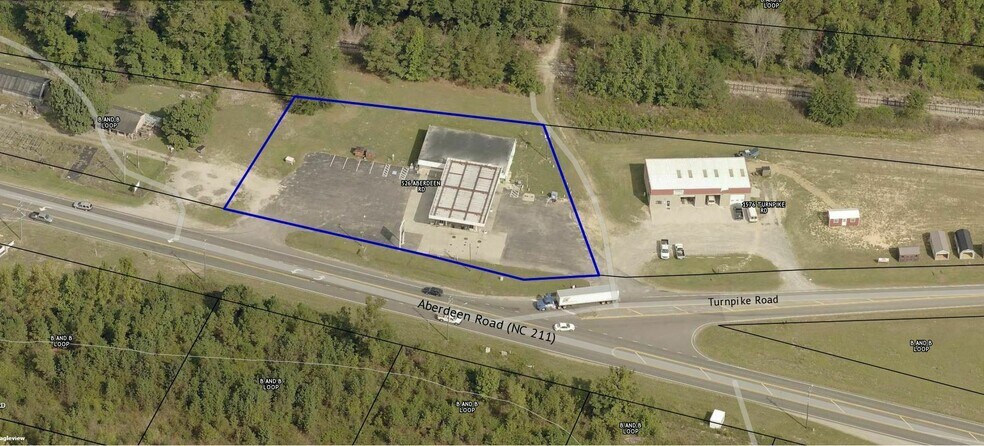 More Photos Of 526 Aberdeen Rd, Raeford Service Station For Sale