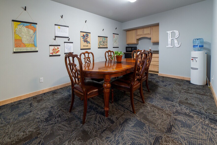 More Photos Of 635 Fairfax St, Altoona Loft Creative Space For Sale