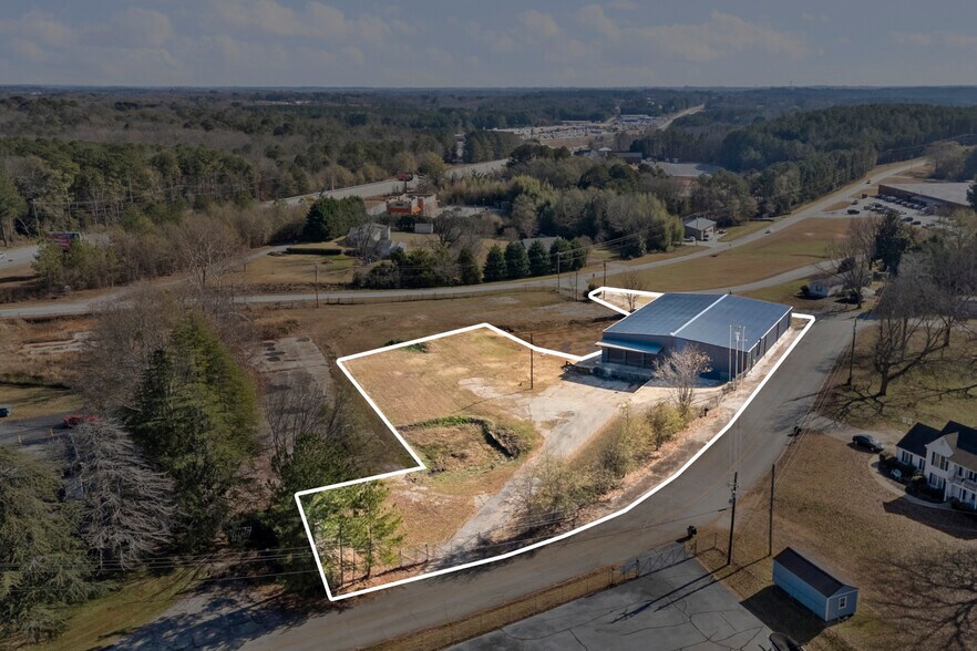 More Photos Of 207 N Kenneth St, Walhalla Warehouse For Lease